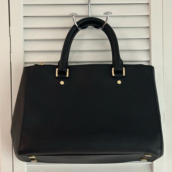 Michael Kors Purse with Crossbody Strap EUC - Picture 10 of 11